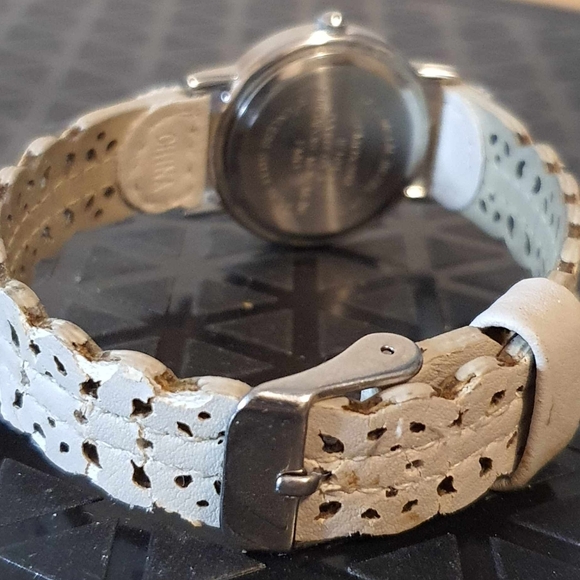 🦋10/$20🦋 FMDX296 Silver/Tan Leather Women's Watch - Picture 3 of 4